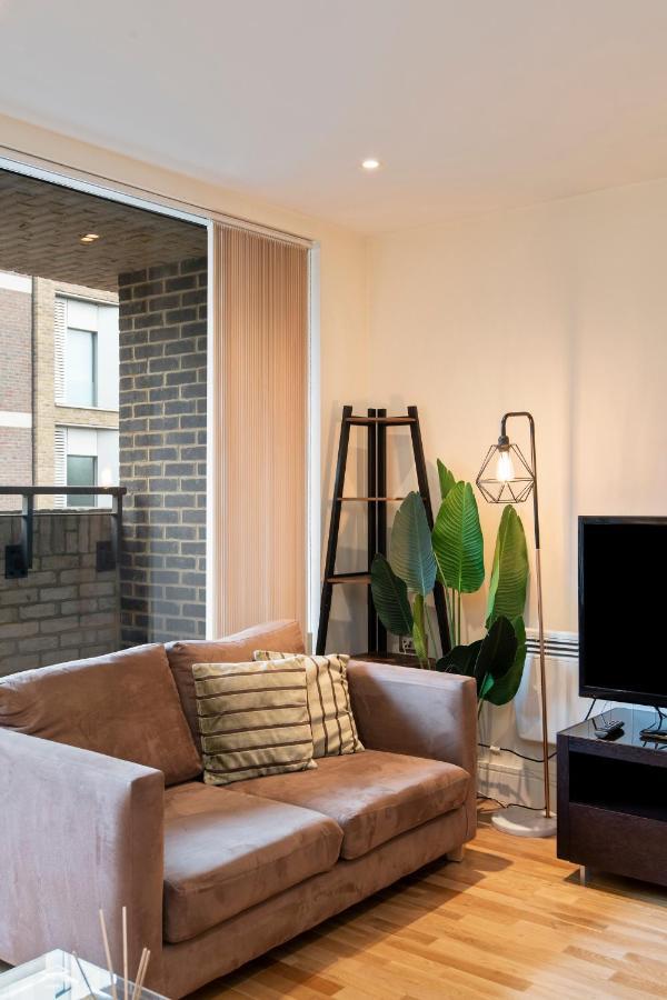One Bed Apartment In Waterloo Near Southwark London Exterior photo